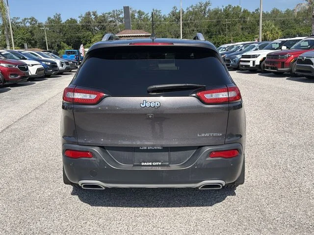 Used 2018 Gray Jeep Limited image 4