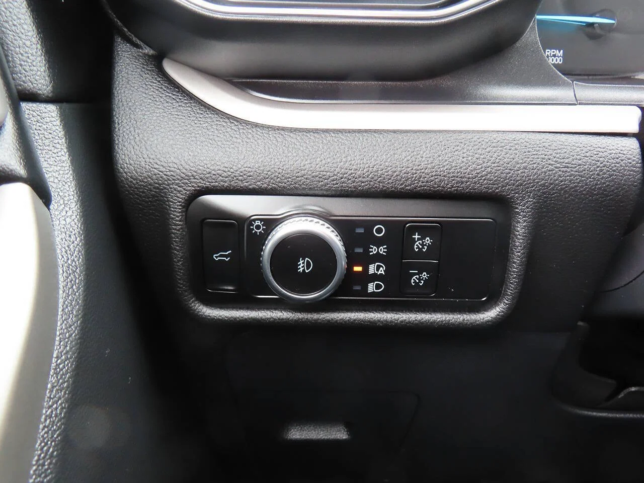2023 Ford Explorer XLT - Photo 14