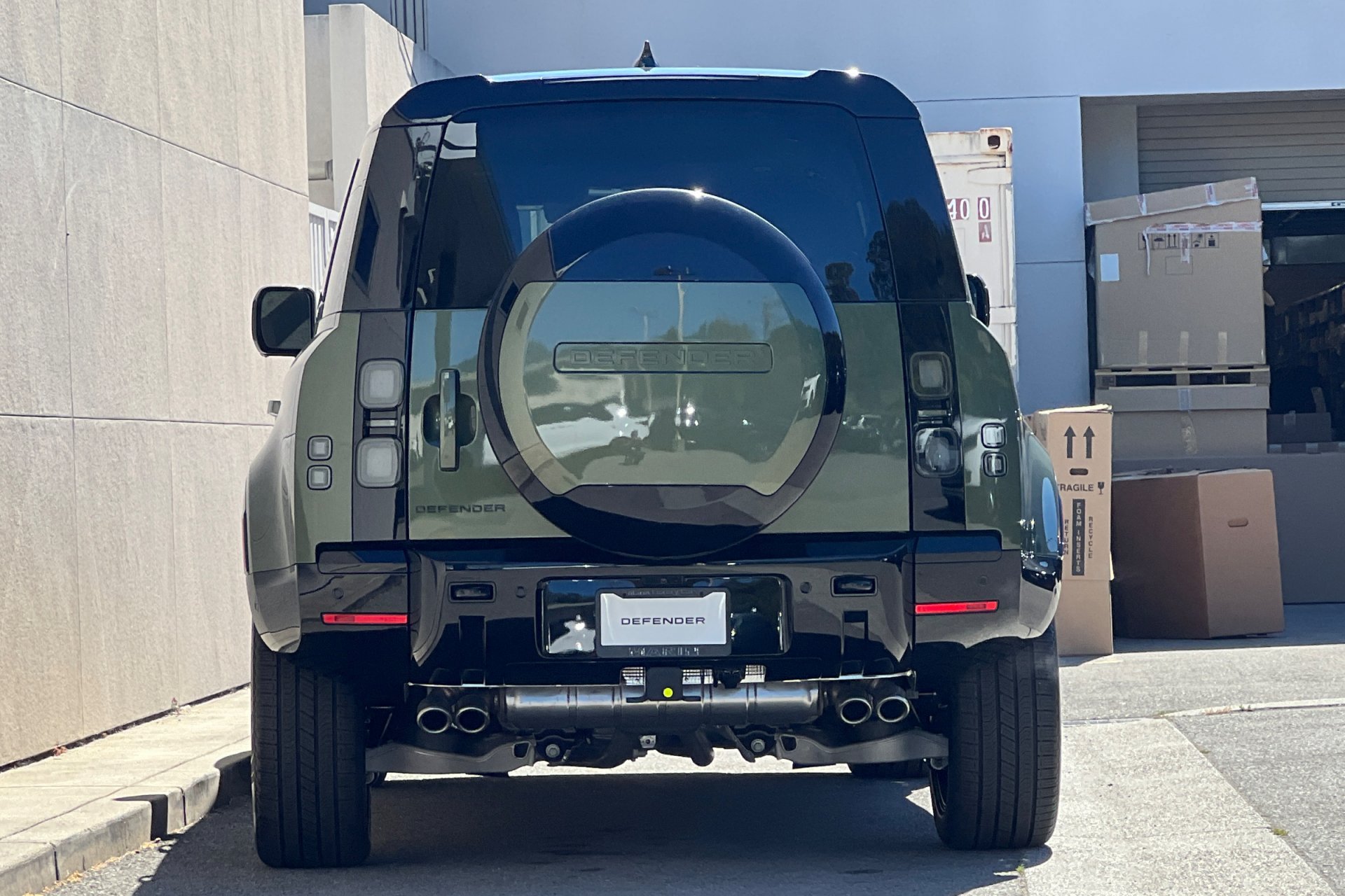 New 2026 Woolstone Green Land Rover X-Dynamic SE image 7