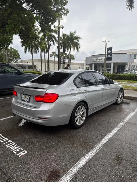 Used 2018 Silver BMW 320i image 5