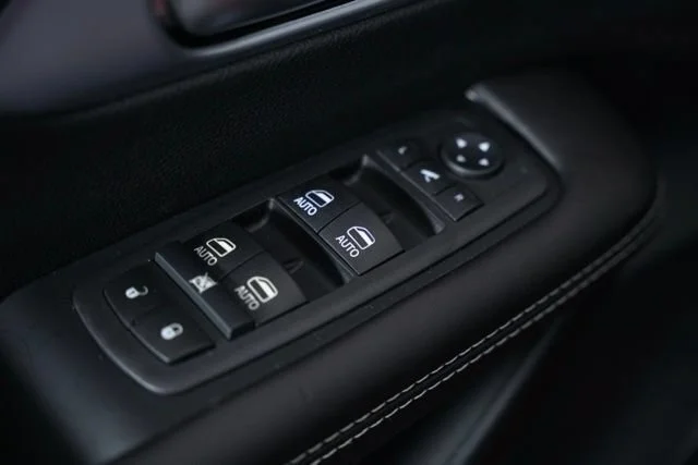 2026 Chrysler Pacifica Limited - Photo 17