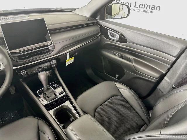 New 2026 Blue Jeep Latitude image 21