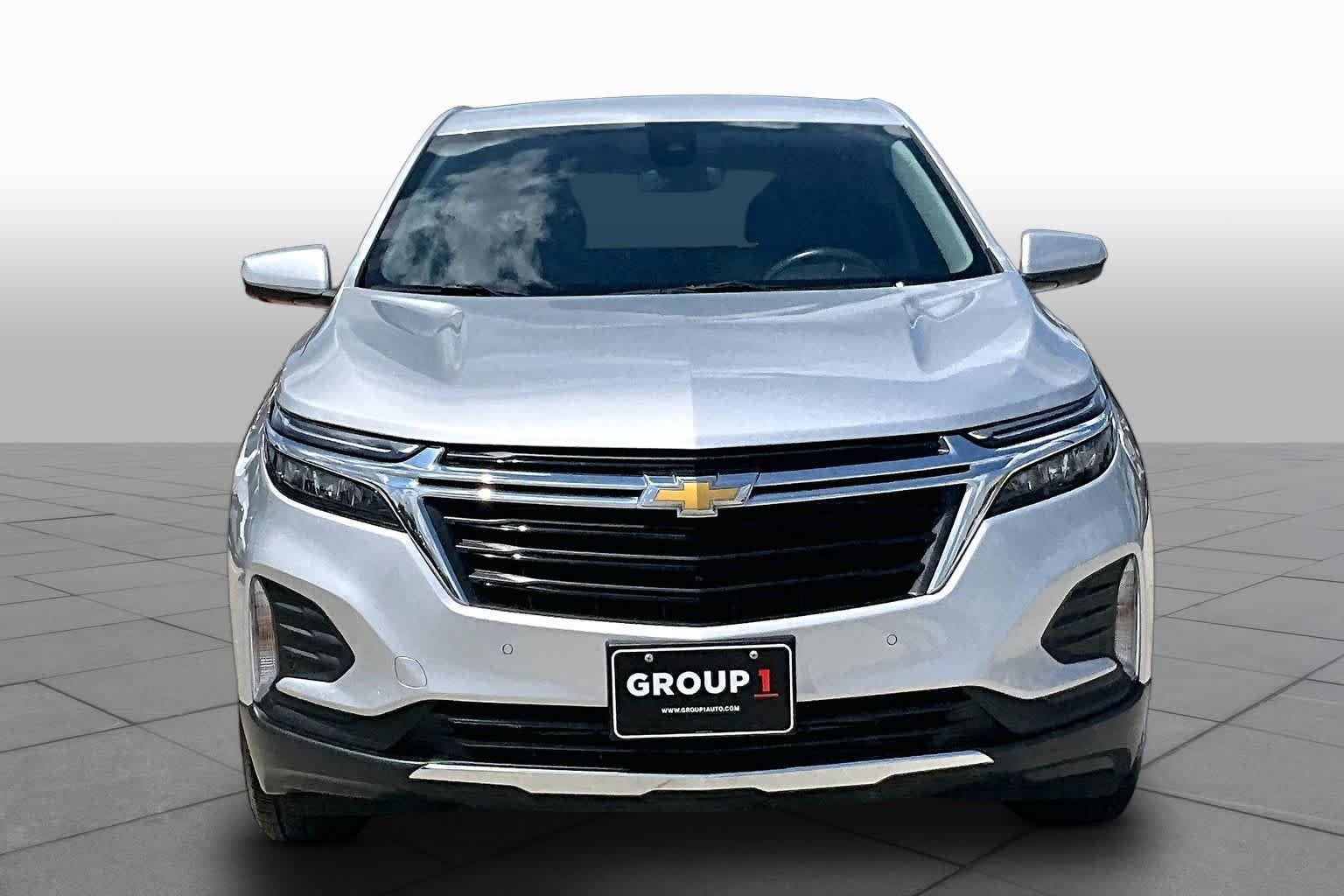 Used 2022 Silver Ice Metallic Chevrolet LT image 4