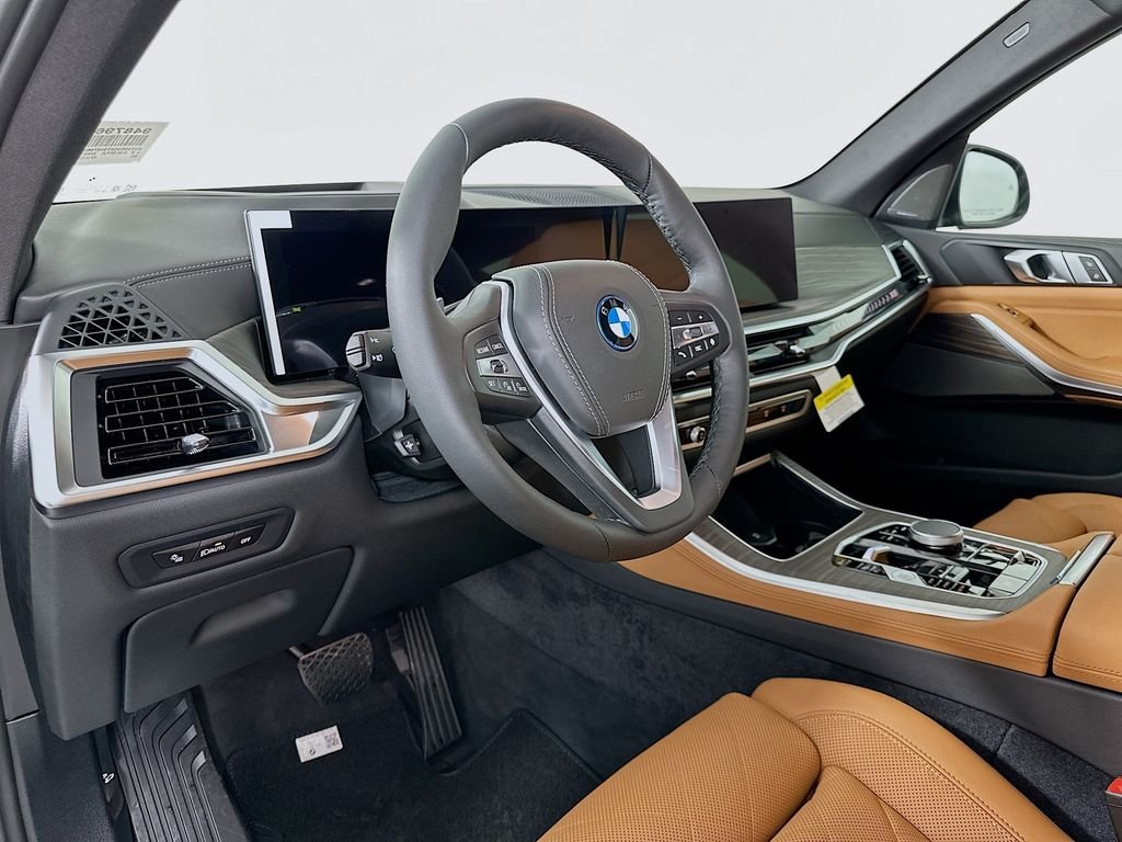 New 2026 Manhattan Green Metallic BMW xDrive50e image 9