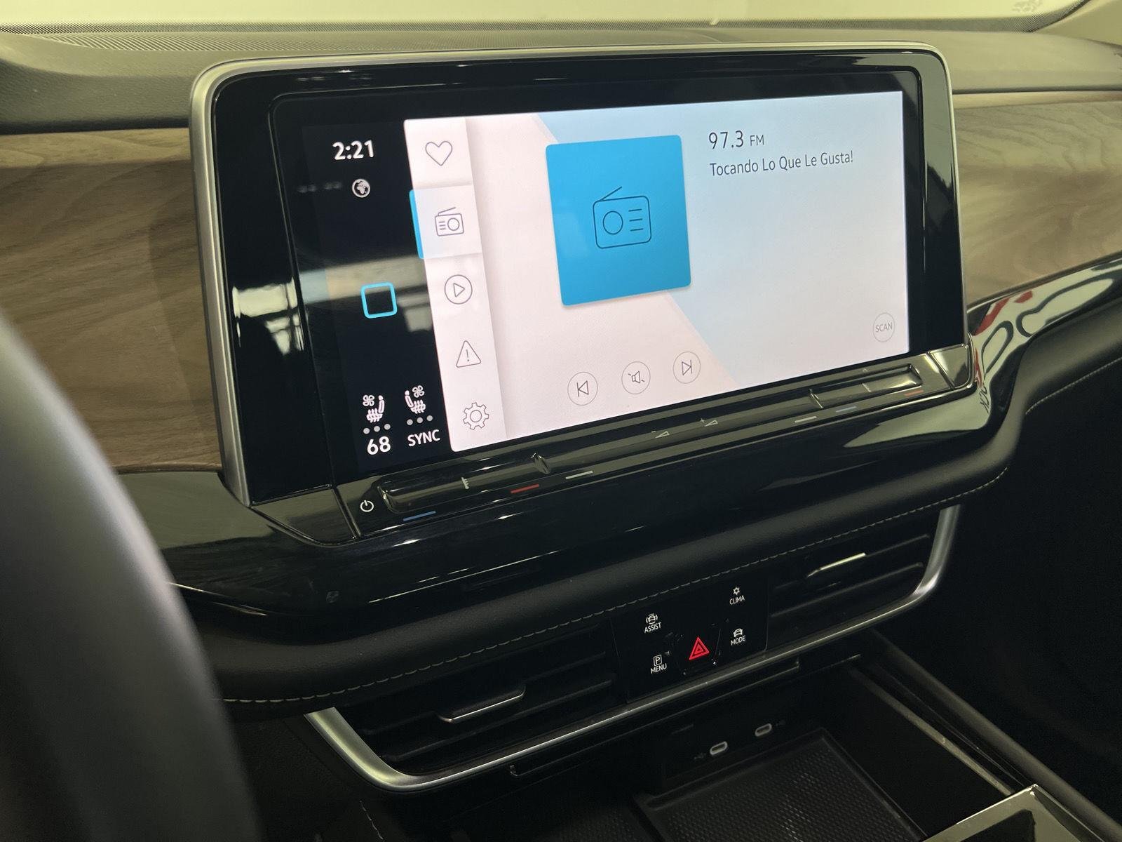 2024 Volkswagen Atlas SE w/Tech - Photo 16