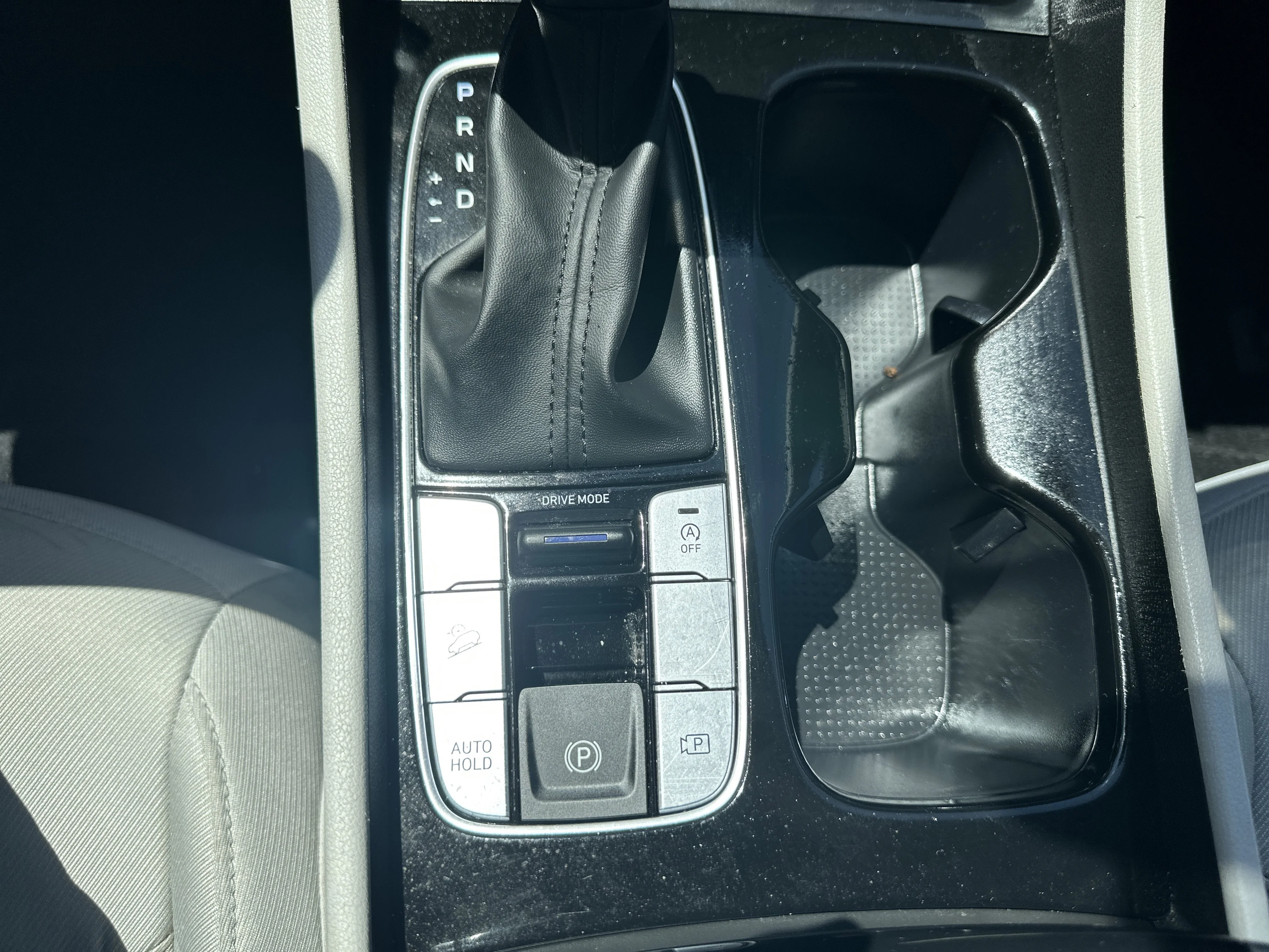 Used 2025 Ecotronic Gray Hyundai SEL image 16