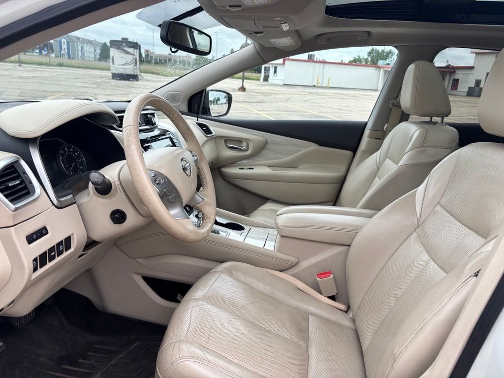 Used 2015 White Nissan Platinum image 12