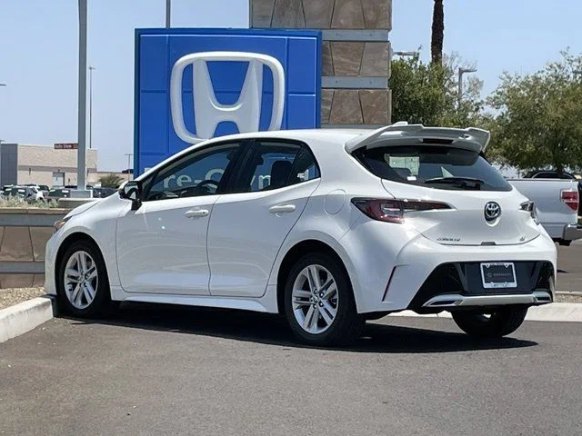 Used 2022 White Toyota SE image 5