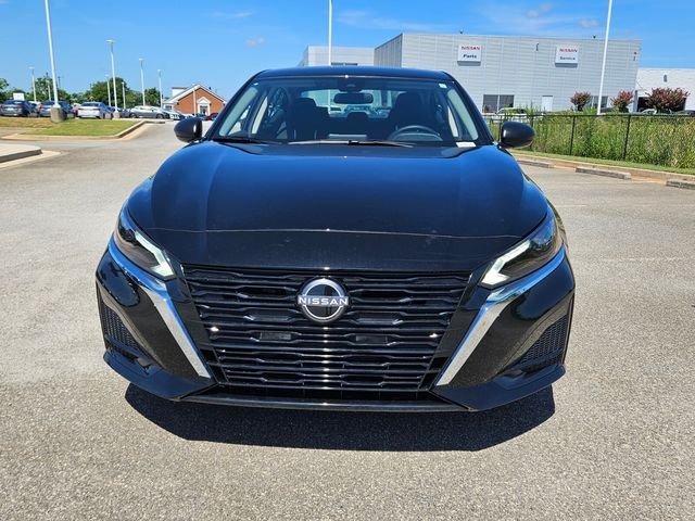 Used 2025 Black Nissan 2.5 S image 2