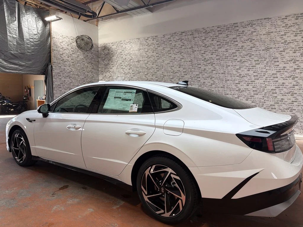 New 2027 Serenity White Hyundai SEL Sport image 5