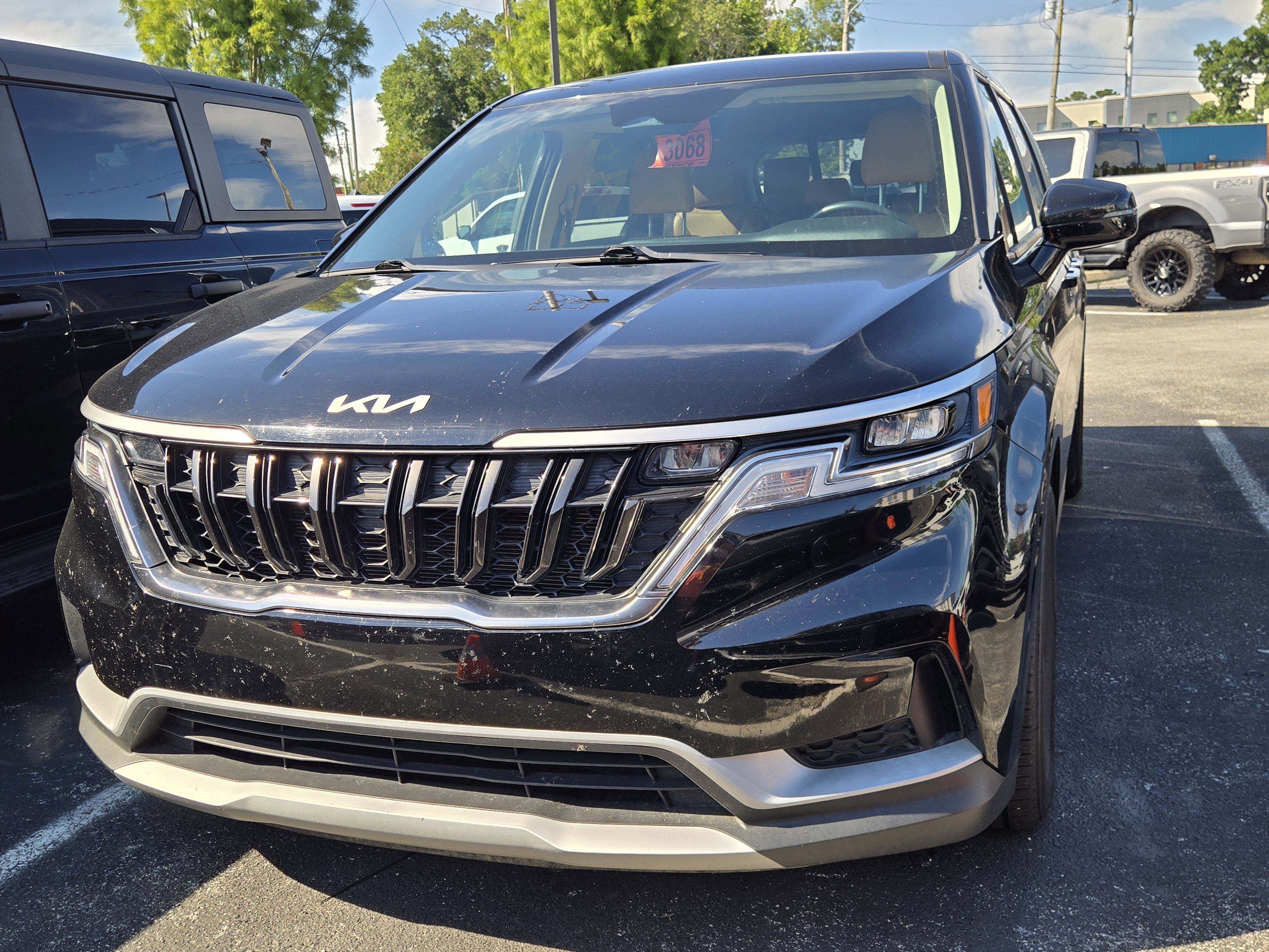 2023 Kia Sedona LX Seat Pkg's photo