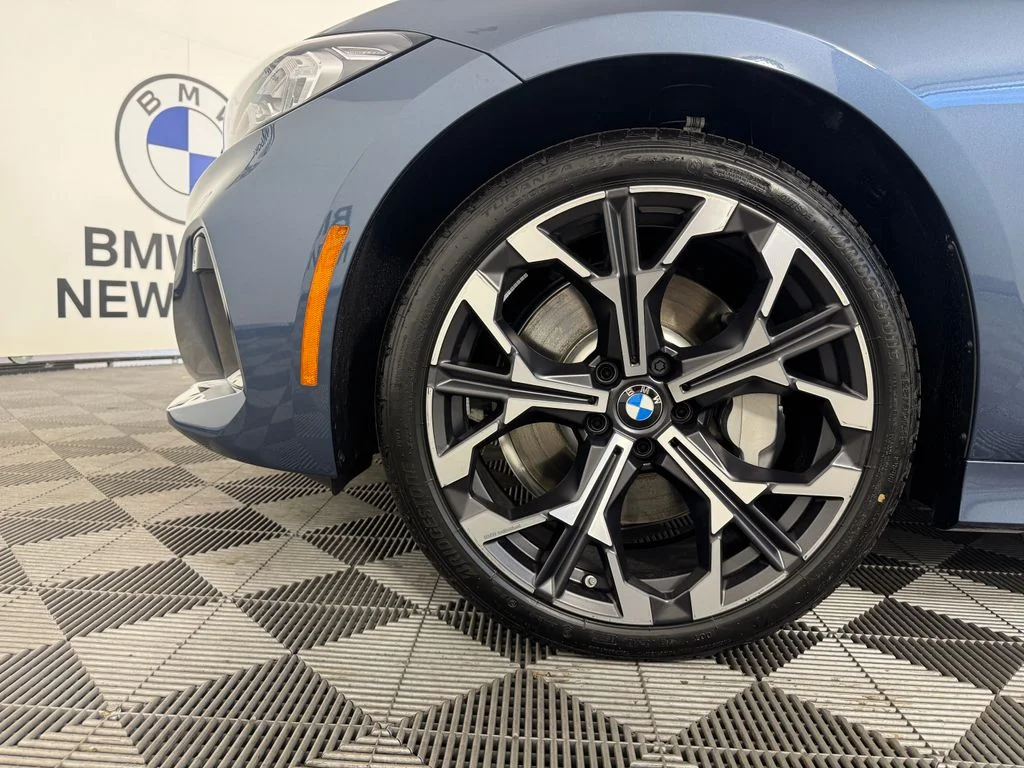 New 2026 Arctic Race Blue metallic BMW 330i xDrive image 10