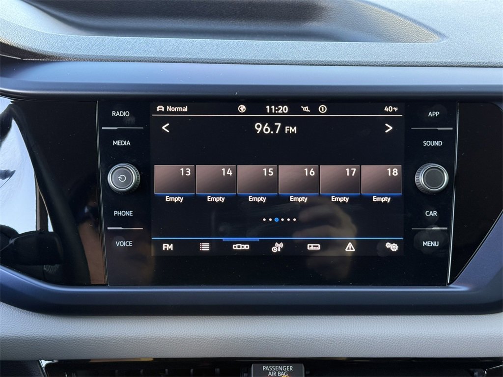 2022 VOLKSWAGEN TAOS - Image 21