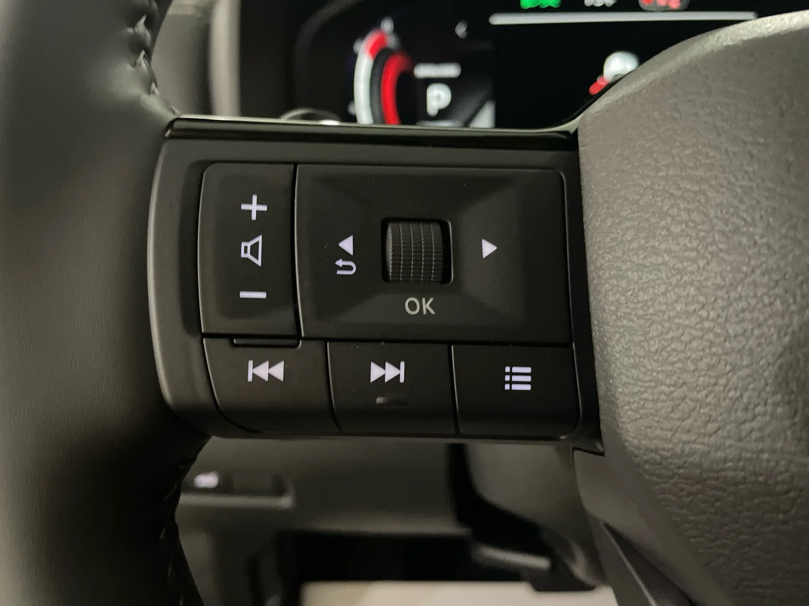 New 2026 Everest White Pearl/Super Black Nissan Platinum image 16