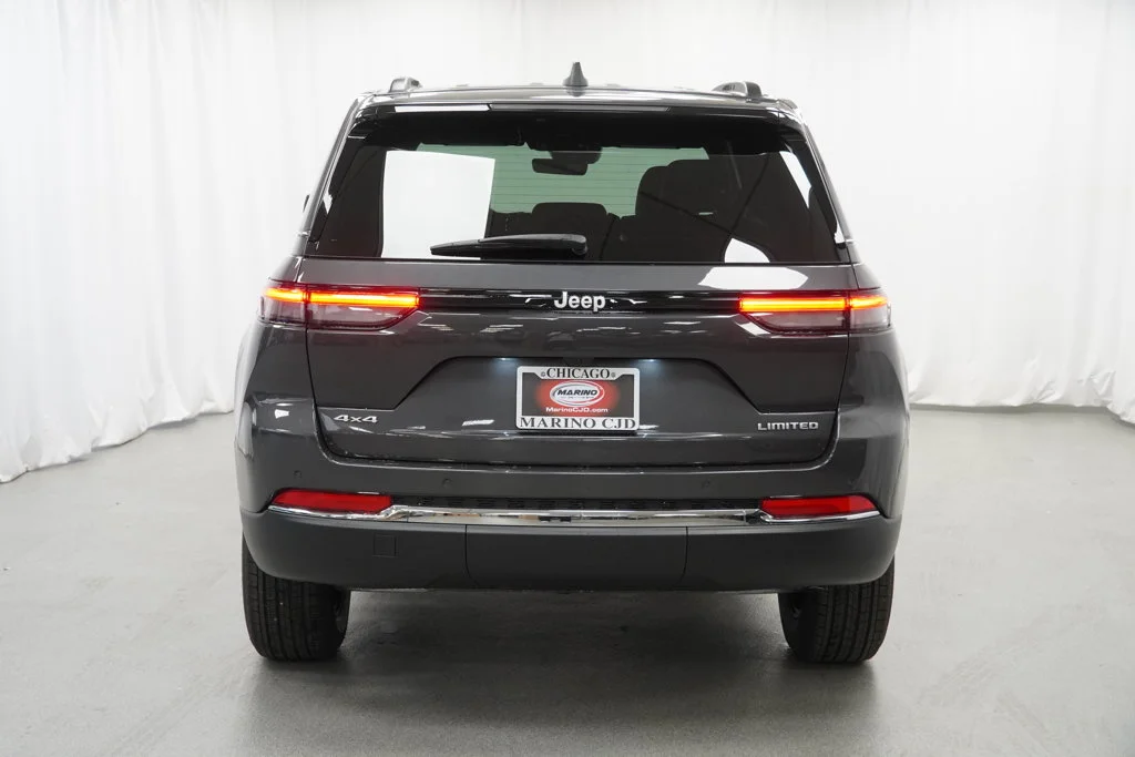 Used 2025 Gray Jeep Limited image 14