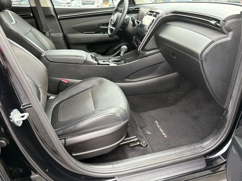 Used 2022 Black Hyundai SEL image 13