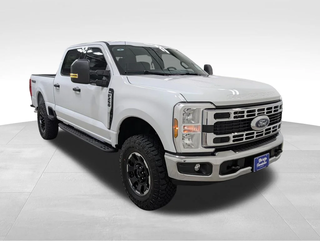 New 2026 Oxford White Ford F-250® XLT image 21
