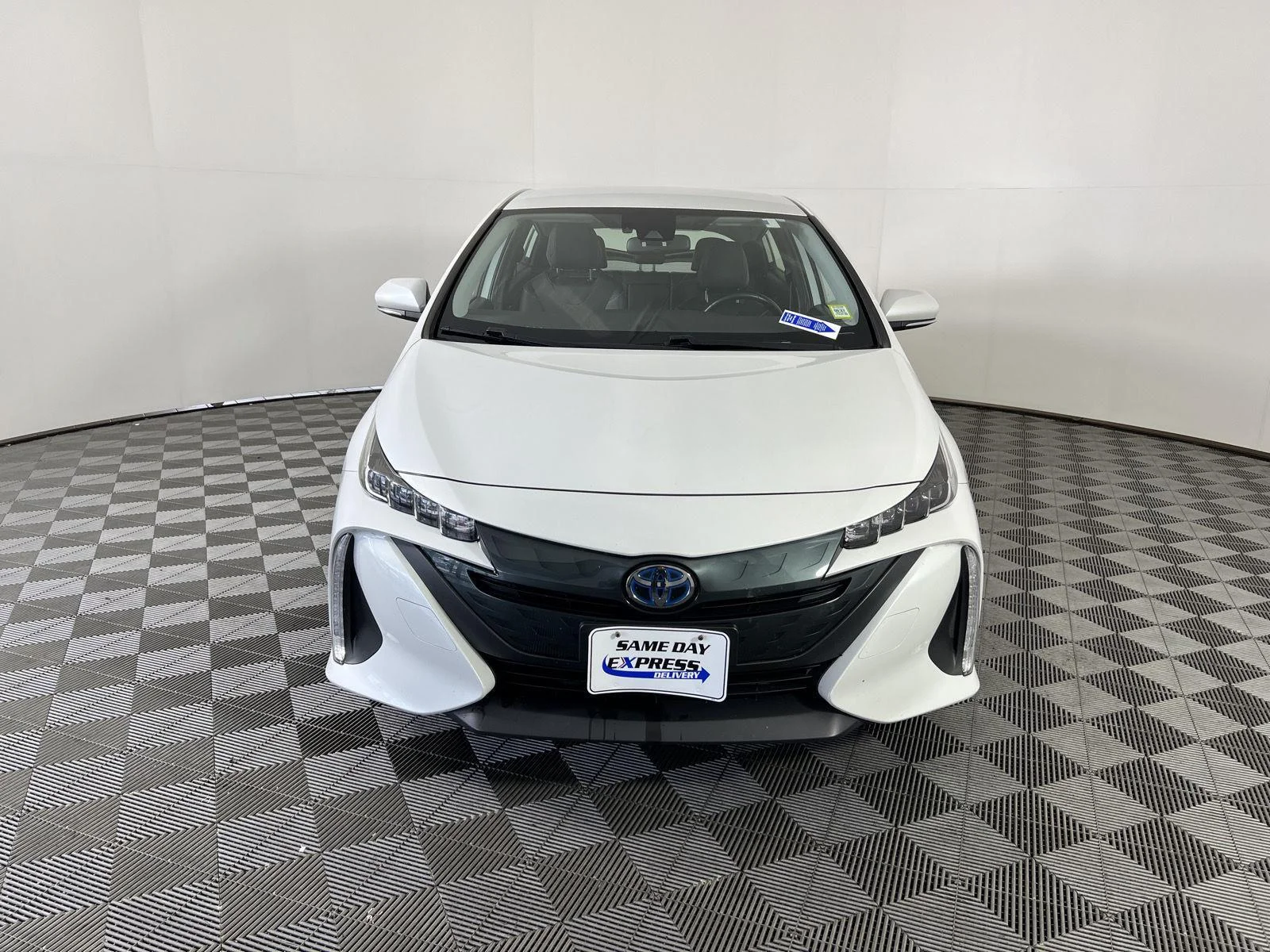 Used 2022 Wind Chill Pearl Toyota XLE image 8