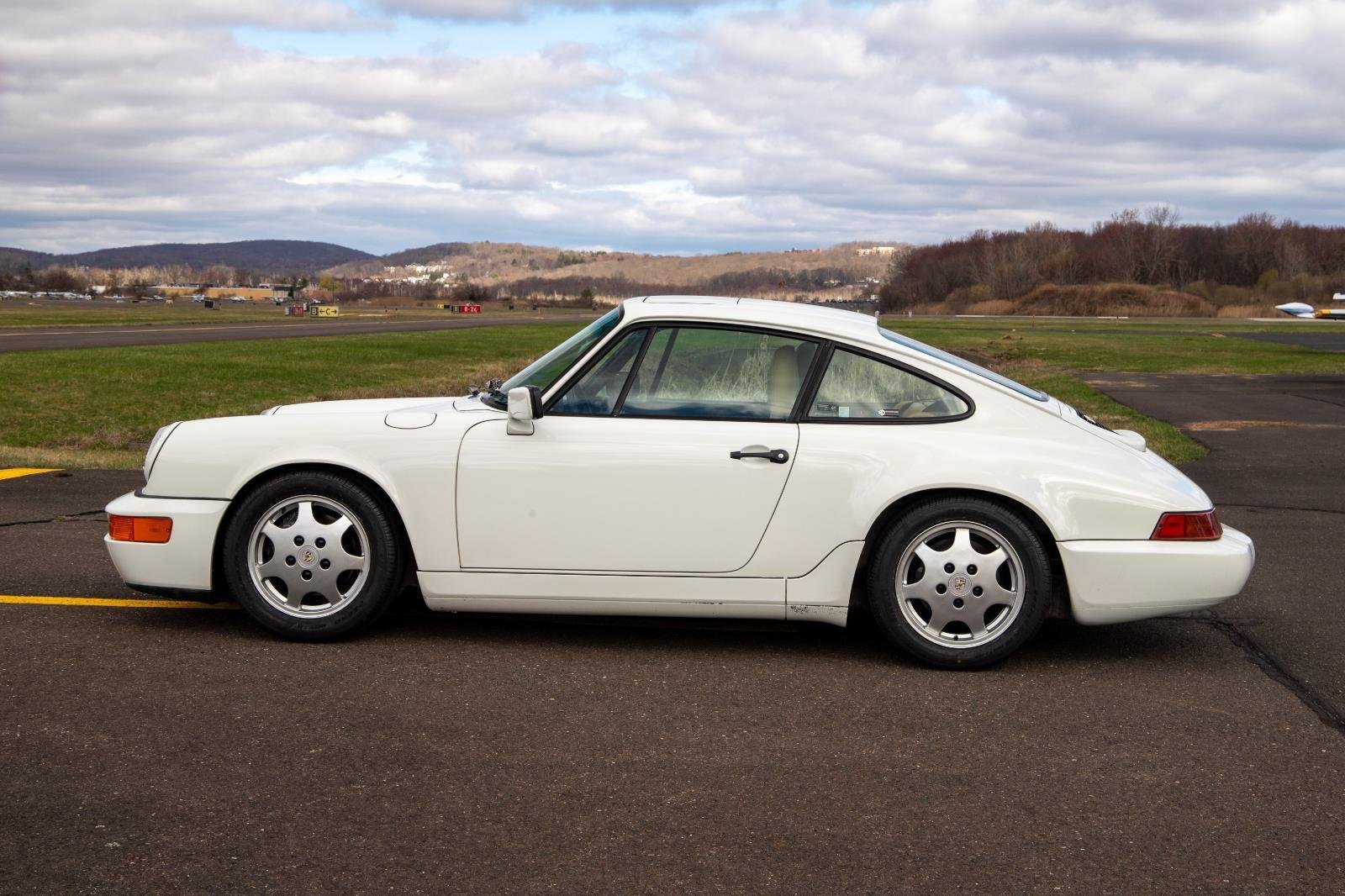 Used 1990 WHITE PORSCHE  image 4