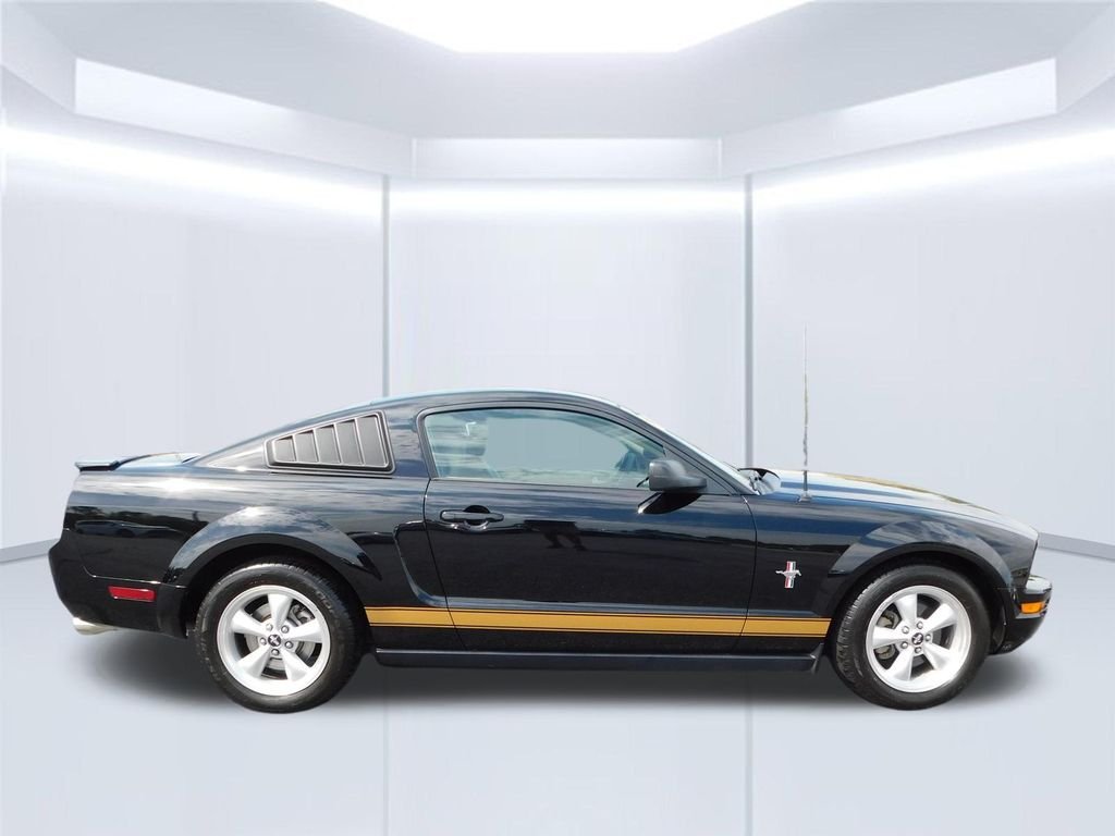 Used 2008 Ford Mustang Premium with VIN 1ZVHT80N085199552 for sale in Richmond, IN