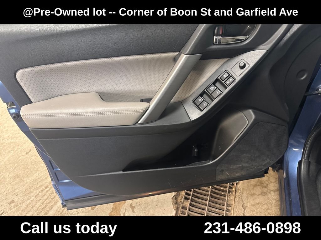 Used 2014 Blue Subaru 2.5i Limited image 15