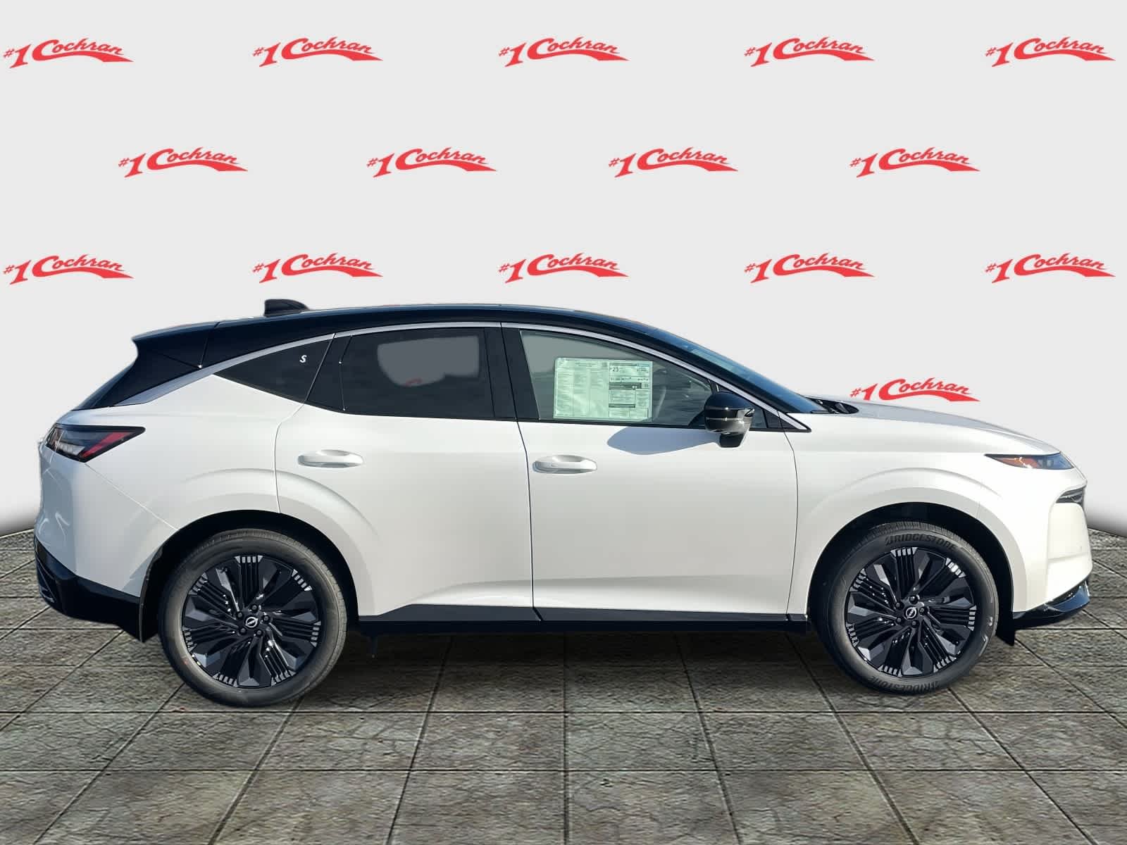 New 2026 Everest White Pearl Tricoat/Super Black Nissan Platinum image 2