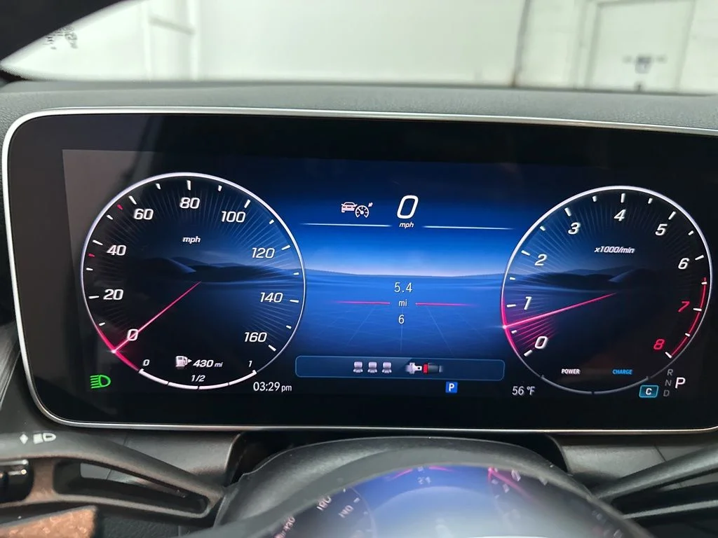 Used 2026 White Mercedes-Benz GLC 300 image 11