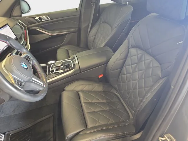Used 2024 Gray BMW M60i image 18