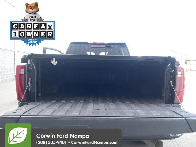 Used 2024 Onyx Black GMC  image 28