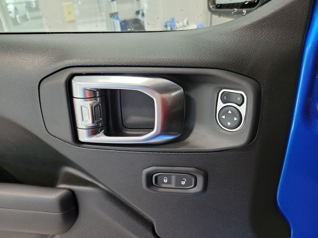 New 2025 Hydro Blue Pearlcoat Jeep Sport S image 19