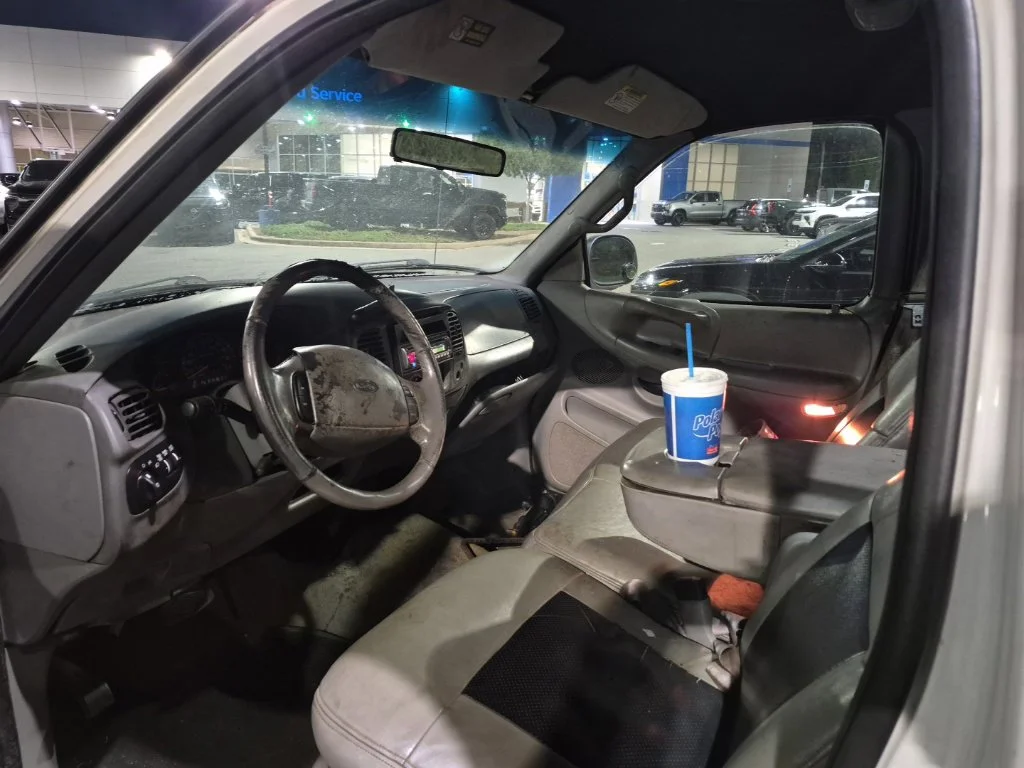 Used 1998  Ford XLT image 9