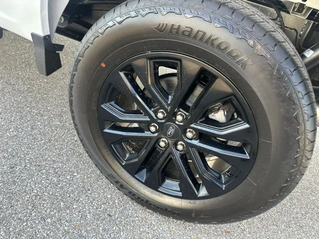 New 2026 Avalanche Ford Lariat® image 27