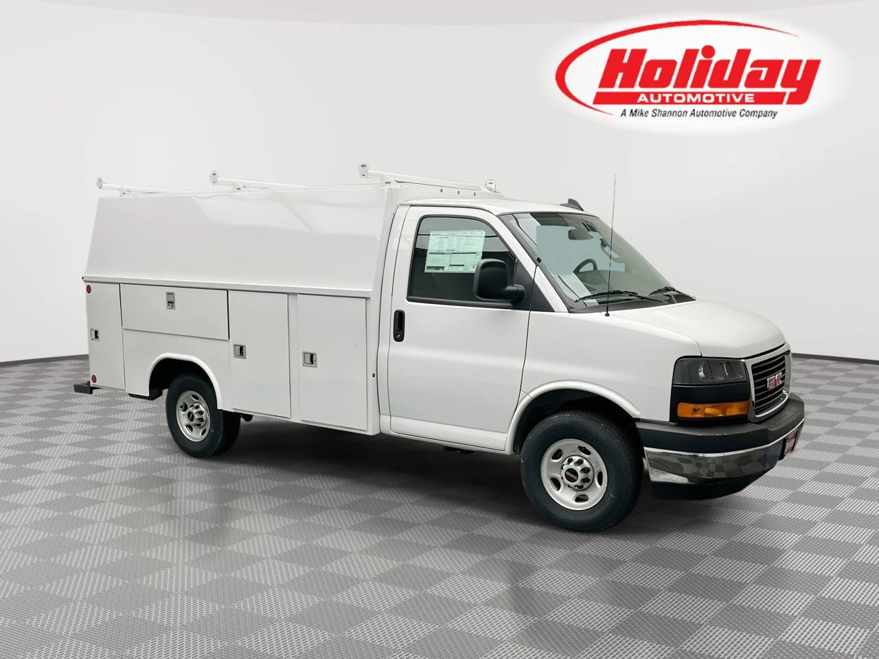 2025 GMC Savana Cutaway