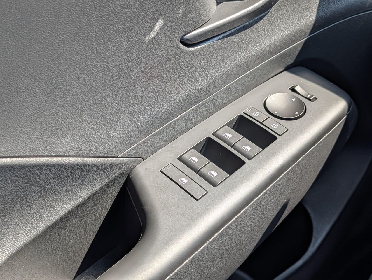 New 2027 Ecotronic Gray Pearl Hyundai SEL Sport image 12