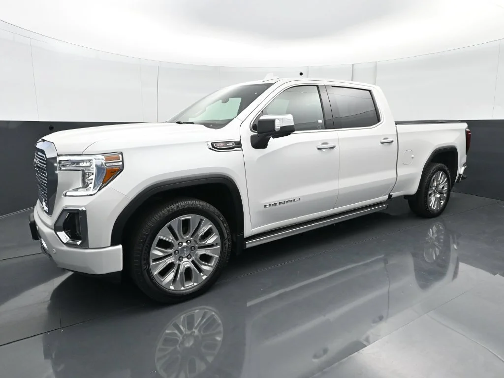 Used 2022 GMC Sierra 1500 Limited Denali with VIN 1GTU9FEL8NZ156321 for sale in Roseville, Minnesota