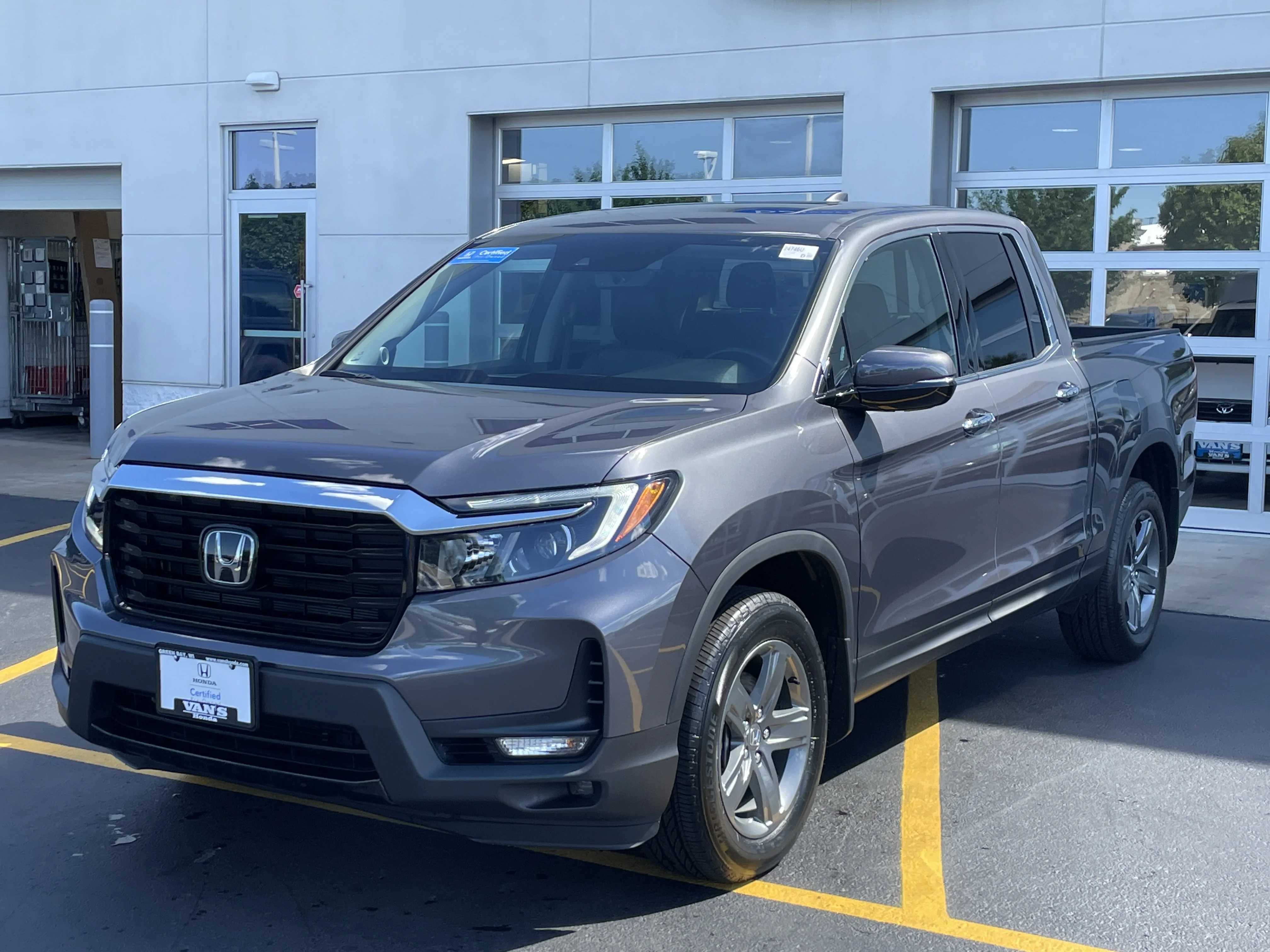 Certified Used 2023 Modern Steel Metallic Honda AWD RTL-E image 34