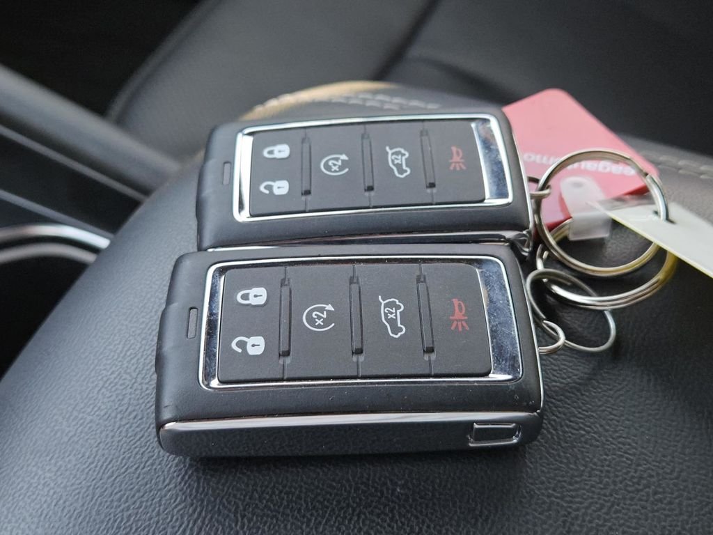 Used 2025 Black Jeep Limited image 50