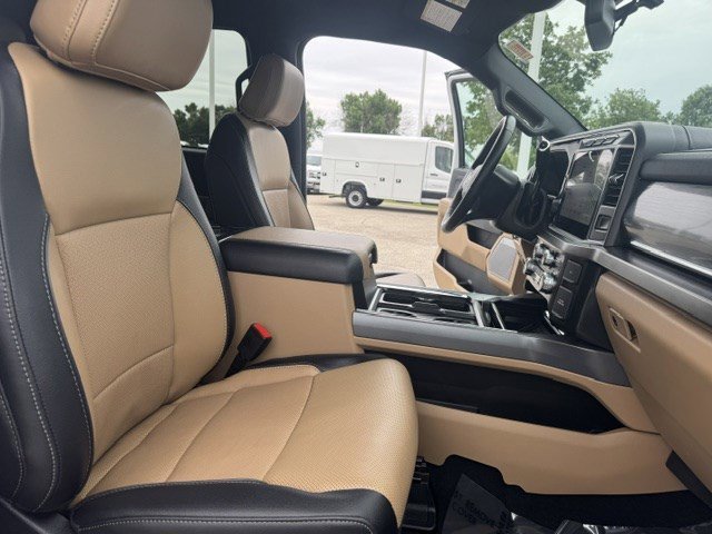 Certified Used 2023 Oxford White Ford LARIAT image 42
