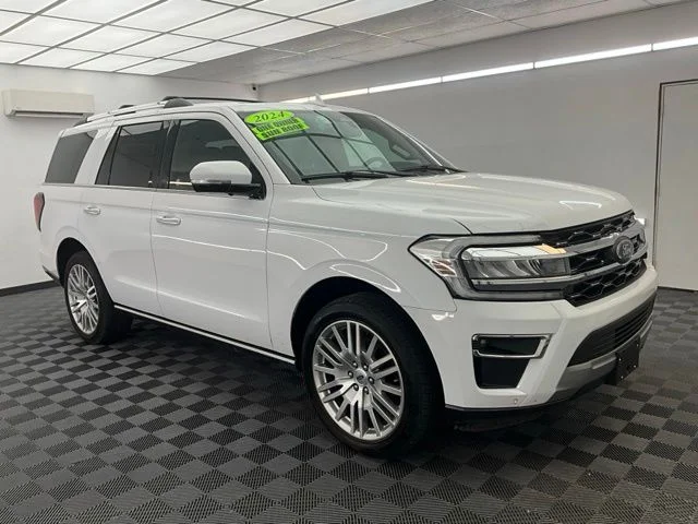 Used 2024 White Ford Limited image 3