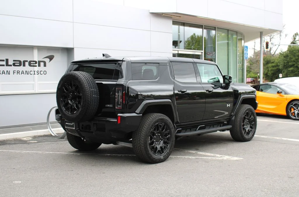 Used 2025 Black GMC 2X image 8