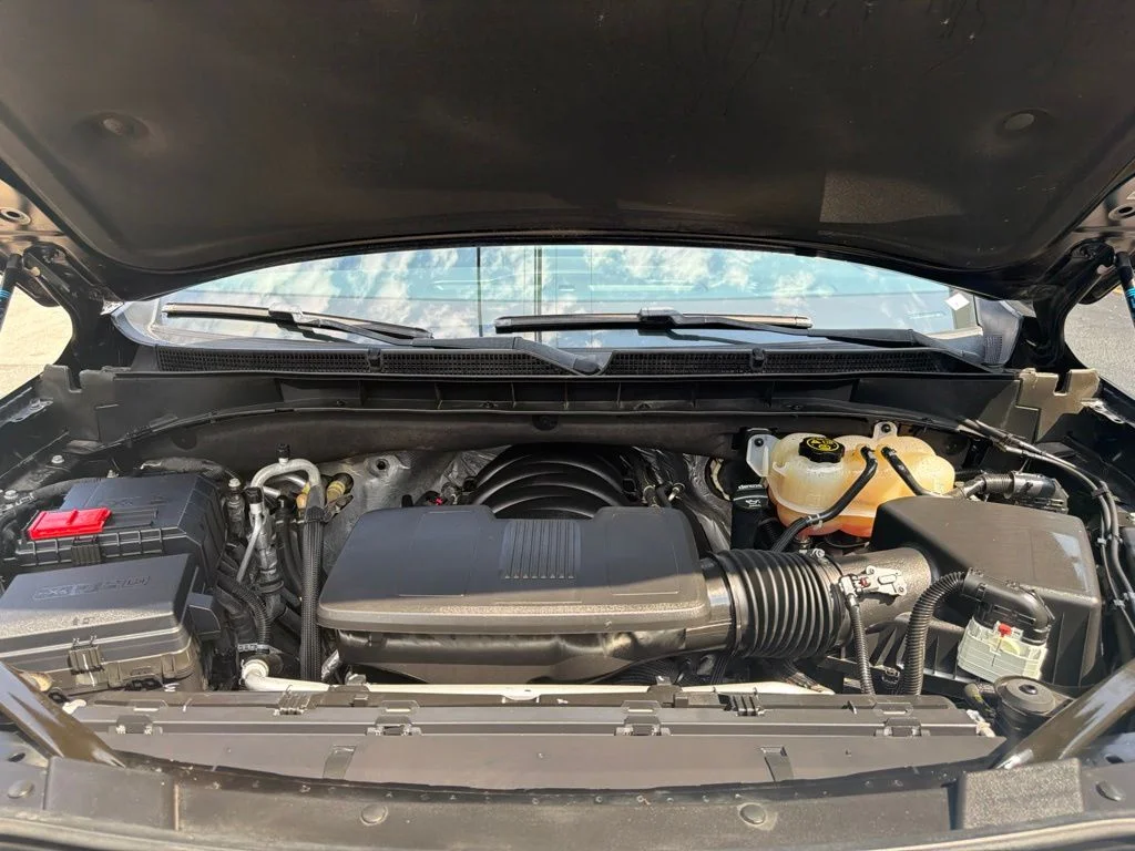 Used 2023 Black GMC SLT image 35
