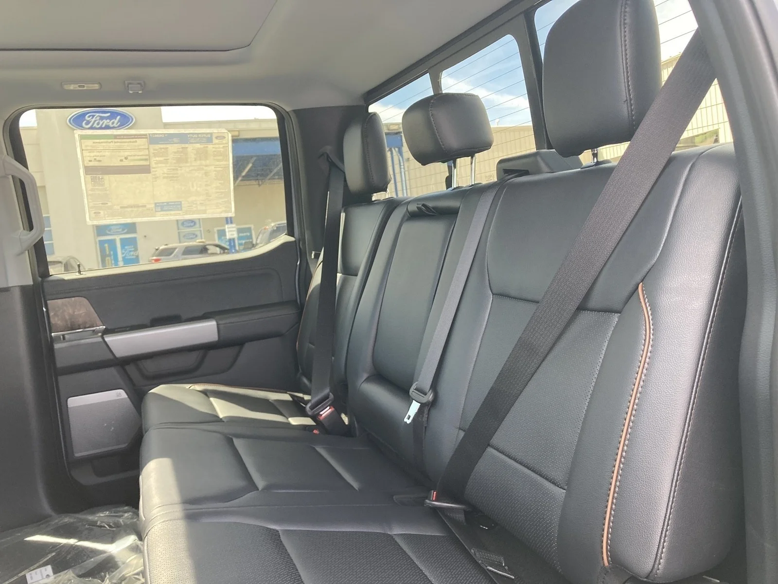 New 2026 Glacier Gray Metallic Tri-Coat Ford F-350® Lariat® image 33
