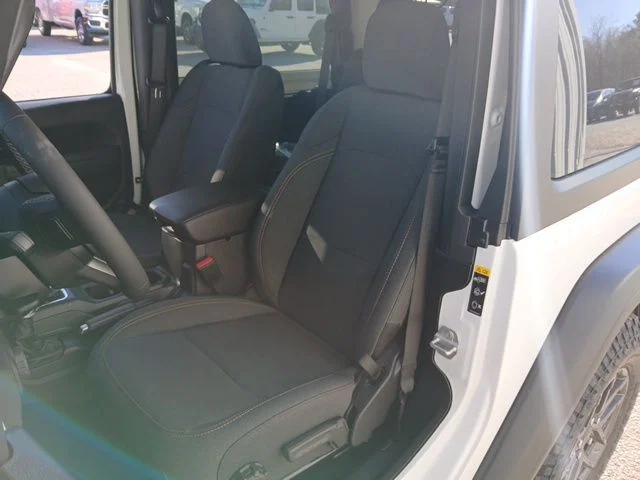 New 2026 Bright White Clear-Coat Exterior Paint Jeep Sport S image 26