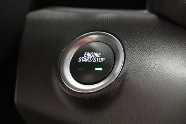 Used 2024  GMC SLT image 38