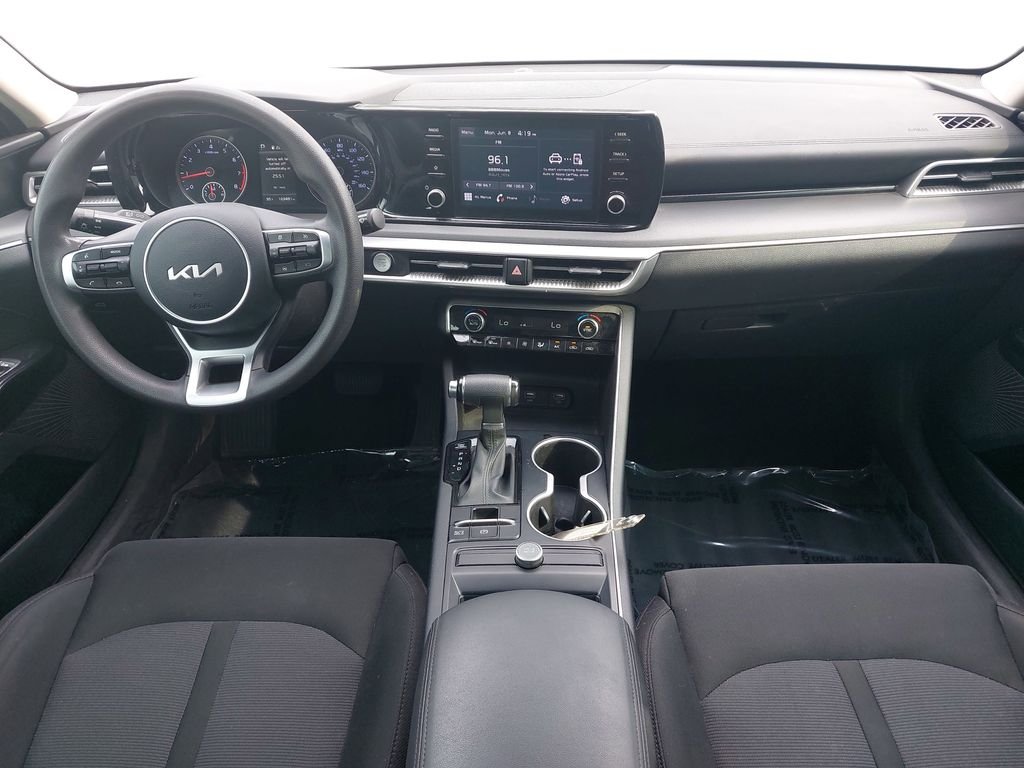Used 2022 Gray Kia LXS image 9