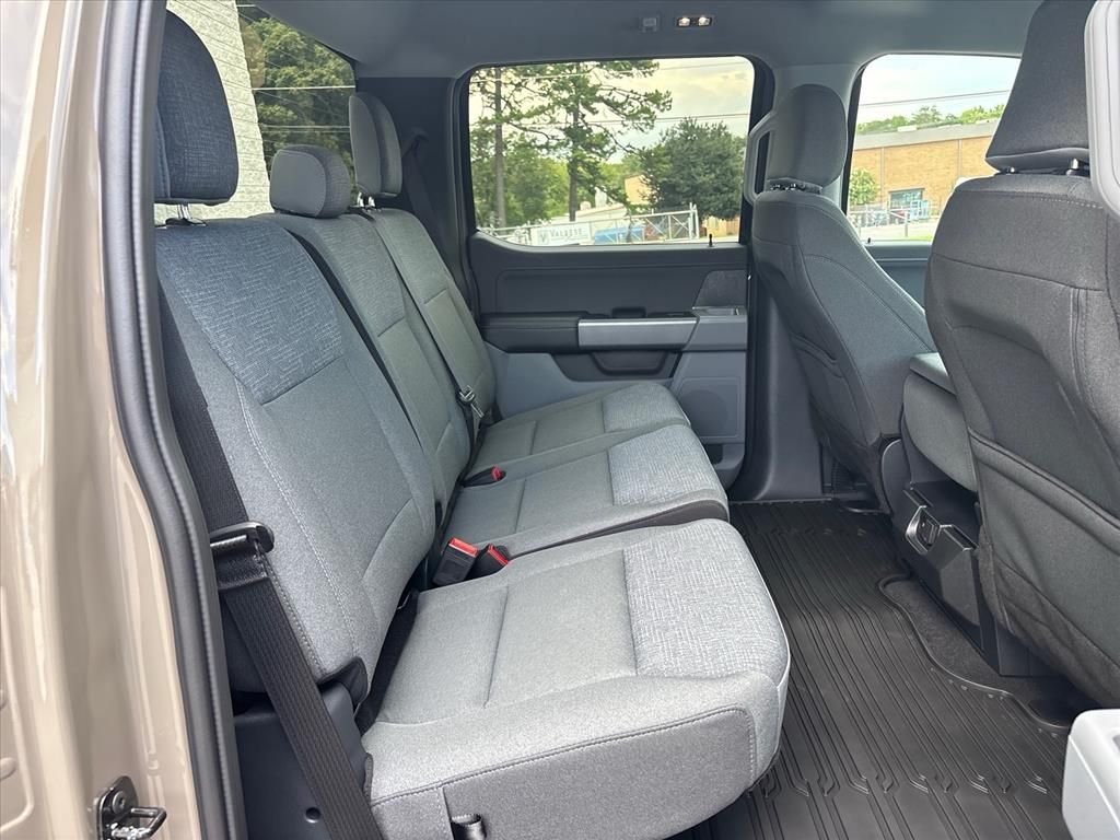 New 2026 Marsh Gray Ford XLT image 12