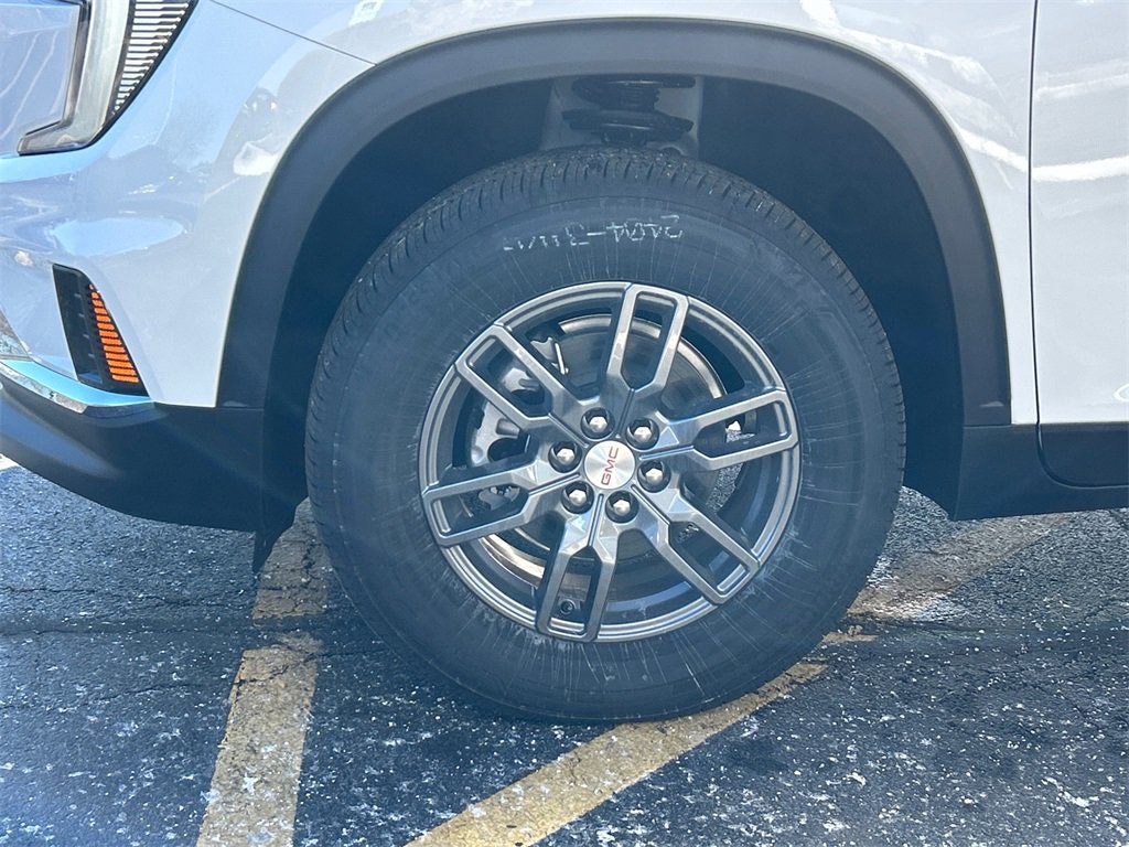 2026 GMC ACADIA - Image 10