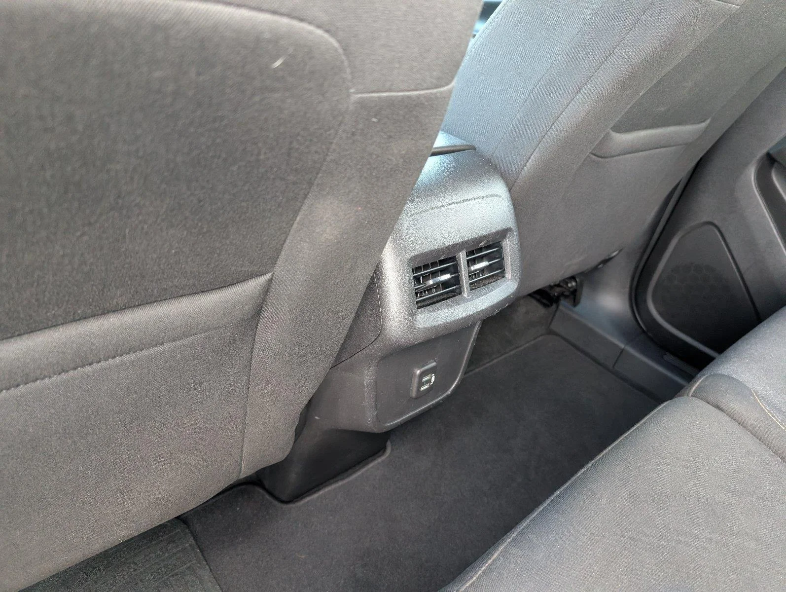 Used 2019 MOSAIC BLACK METALLIC Chevrolet LT image 32
