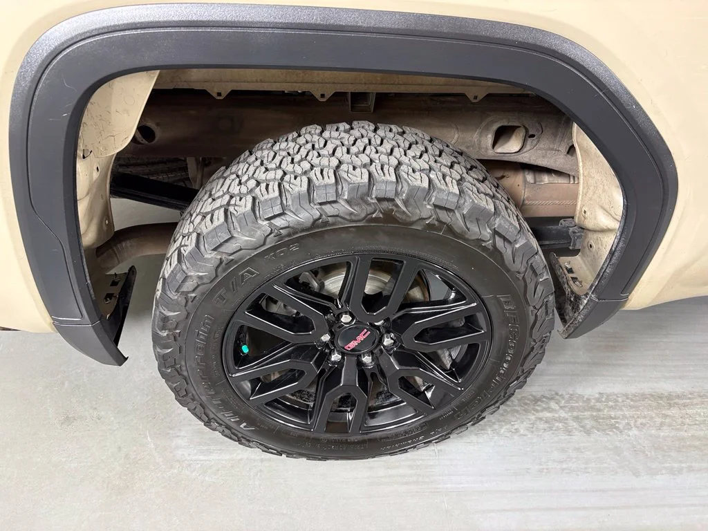 Used 2022 Beige GMC Elevation image 12