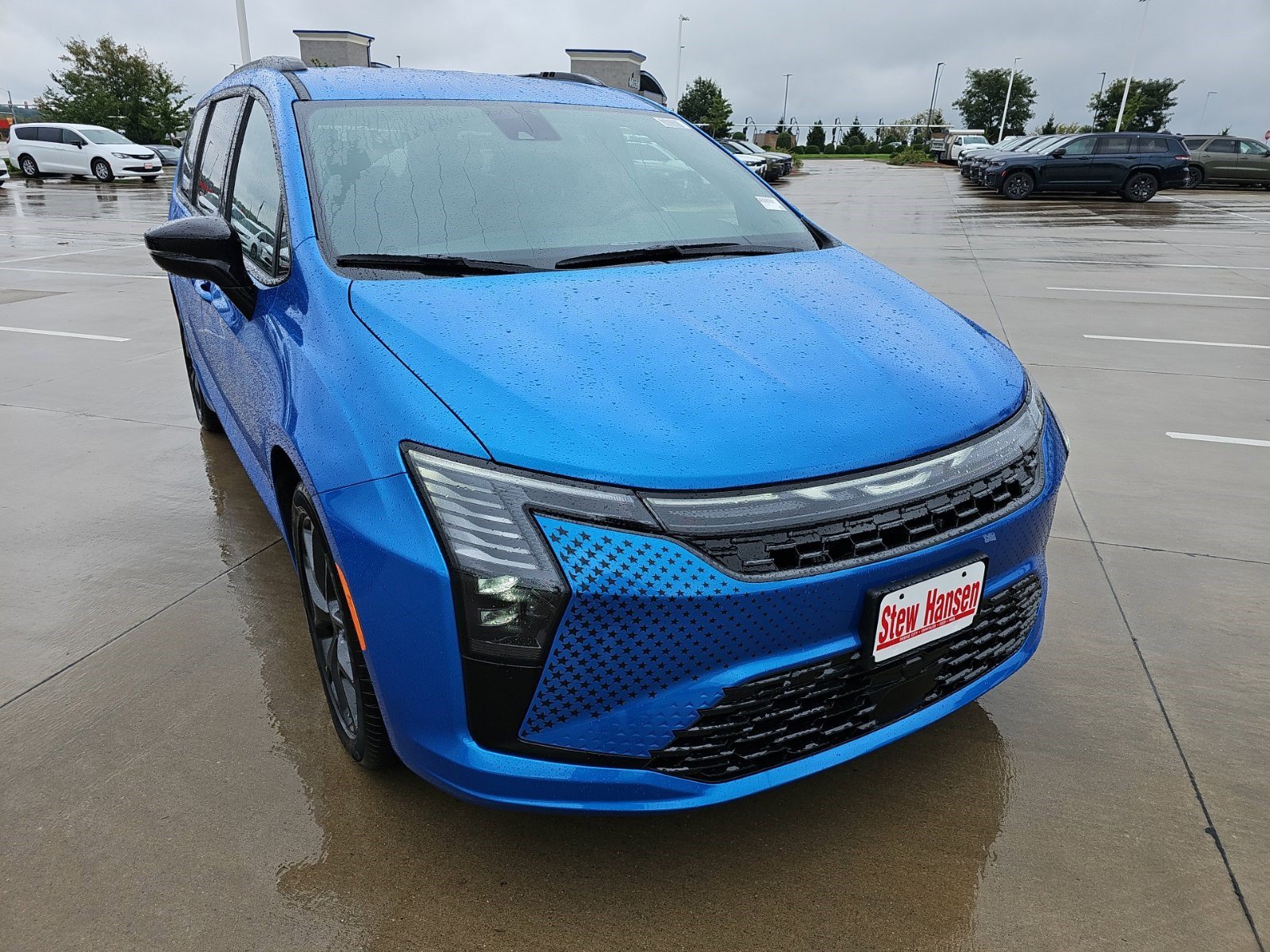 New 2027 Hydro Blue Pearlcoat Chrysler Select image 6